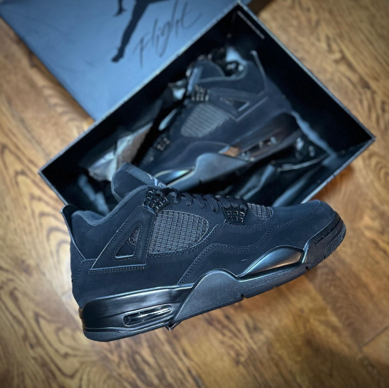Black Cat 4s